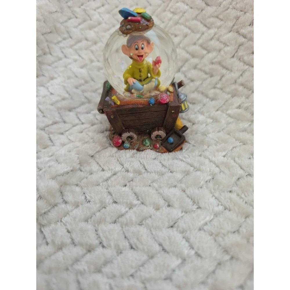 Disney vtg snow